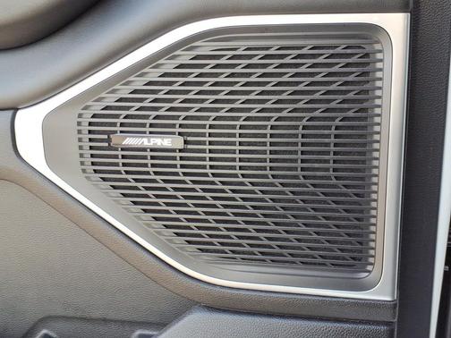 Bright White Clearcoat 2024 Jeep Wagoneer L Series II