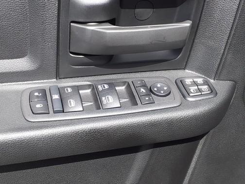 2024 RAM 2500 Tradesman Crew Cab 4x4 6'4' Box