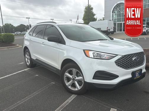 Oxford White 2024 Ford Edge SE
