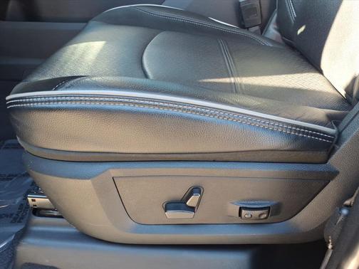 2022 RAM 2500 Laramie Crew Cab 4x4 6'4' Box