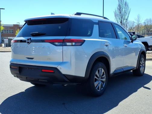 2025 Nissan Pathfinder SV 4WD