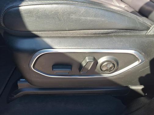 Baltic Gray Metallic Clearcoat 2023 Jeep Wagoneer L Series II 4x4