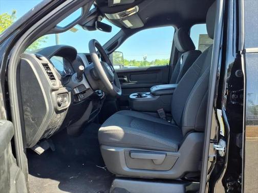 2025 RAM 2500 Tradesman Crew Cab 4x4 6'4' Box