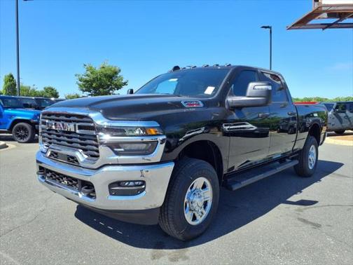 2025 RAM 2500 Tradesman Crew Cab 4x4 6'4' Box