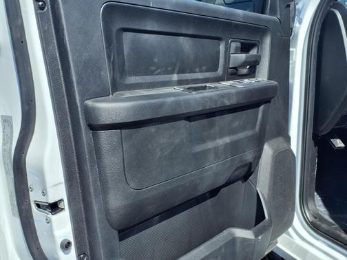 2025 RAM 2500 Tradesman Crew Cab 4x4 6'4' Box