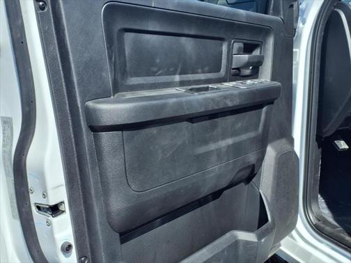 2025 RAM 2500 Tradesman Crew Cab 4x4 6'4' Box