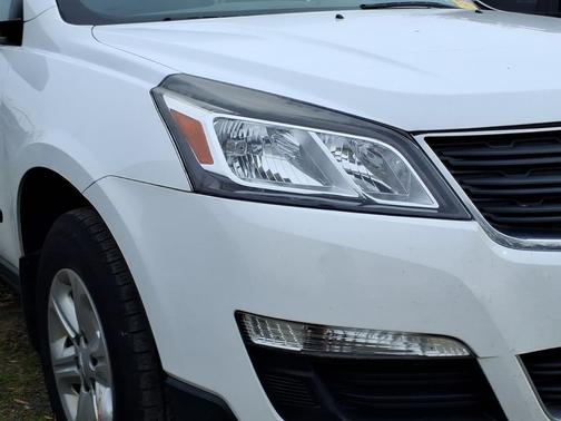 2017 Chevrolet Traverse LS