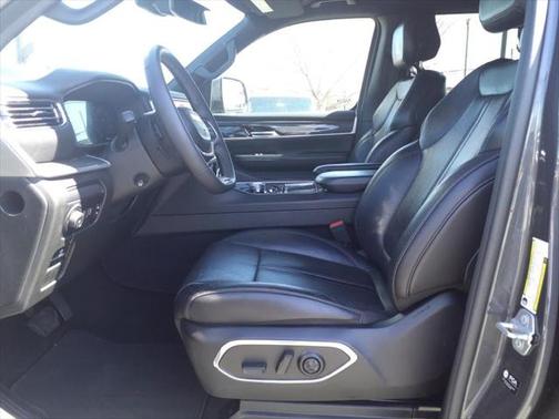 2022 Jeep Wagoneer Series II 4x2