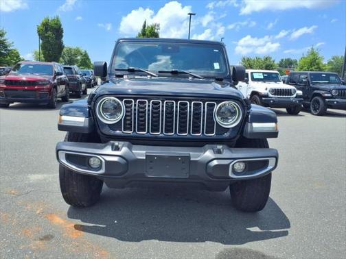 2024 Jeep Wrangler 4-Door Sahara 4x4