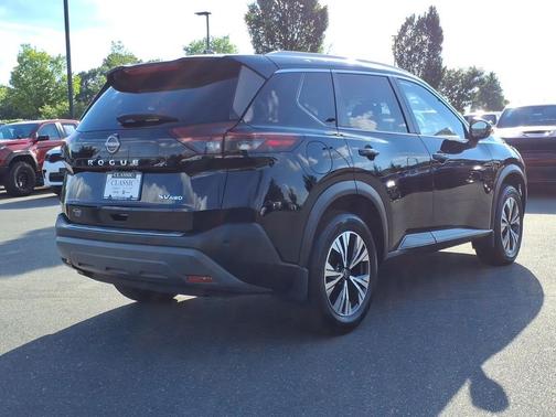 Super Black 2022 Nissan Rogue SV