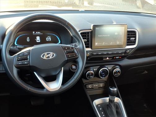 2024 Hyundai VENUE SEL
