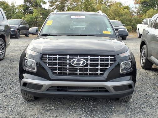 2024 Hyundai VENUE SEL