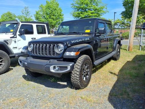 Black Clearcoat 2025 Jeep Gladiator High Tide