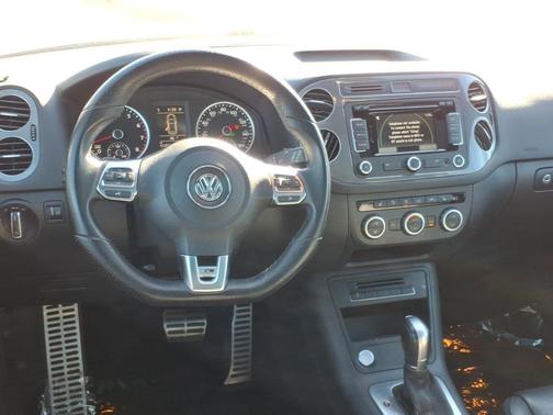 2015 Volkswagen Tiguan Auto R-Line