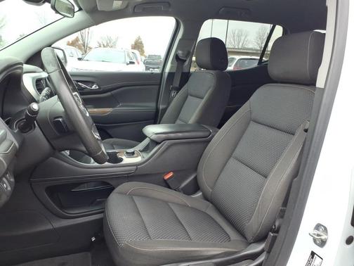 2022 GMC Acadia FWD SLE