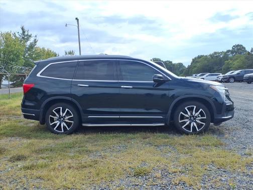 2021 Honda Pilot Touring 8-Passenger