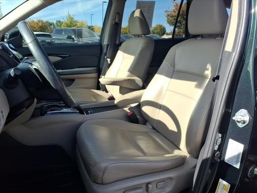 2021 Honda Pilot Touring 8-Passenger