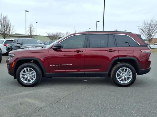 Velvet Red Pearlcoat 2026 Jeep Grand Cherokee Laredo