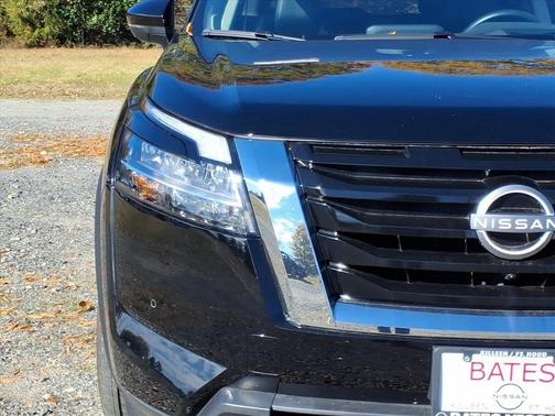 2024 Nissan Pathfinder Platinum FWD