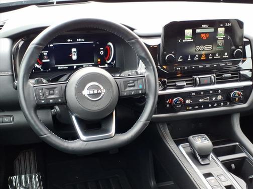 2024 Nissan Pathfinder Platinum FWD