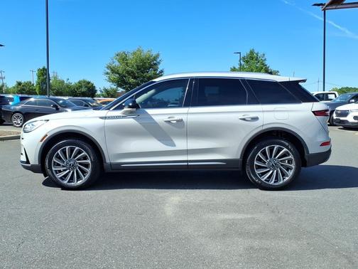 Ceramic Pearl Metallic Tinted Clearcoat 2023 Lincoln Corsair Reserve