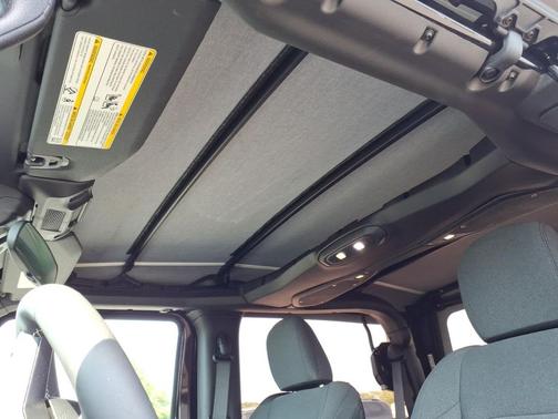 Black Clearcoat 2025 Jeep Wrangler Willys
