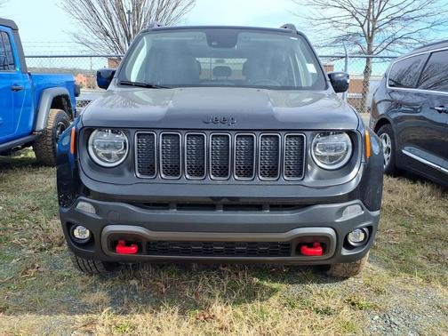 2023 Jeep Renegade Trailhawk