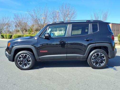 2023 Jeep Renegade Trailhawk