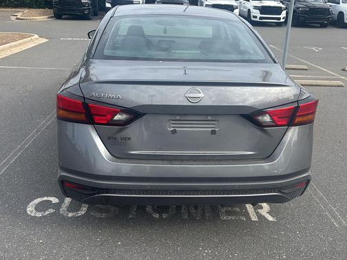 2024 Nissan Altima S FWD