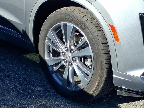 2024 Cadillac XT6 Premium Luxury FWD