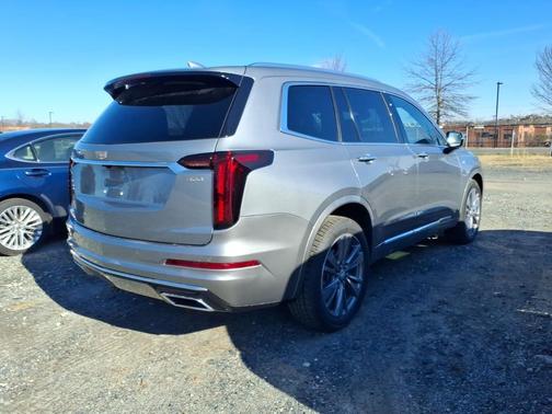 2024 Cadillac XT6 Premium Luxury FWD