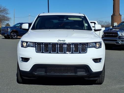 2022 Jeep Grand Cherokee Laredo