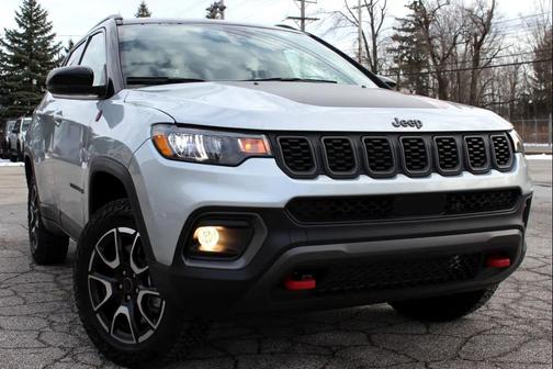 2025 Jeep Compass Trailhawk