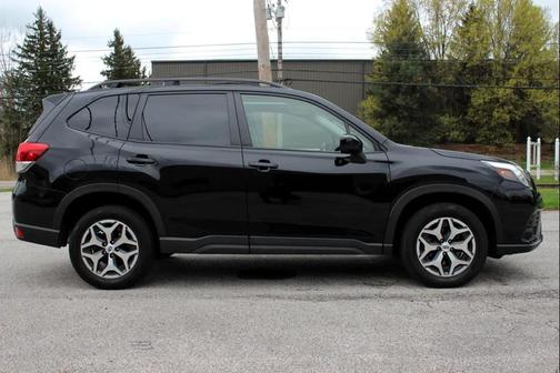 2024 Subaru Forester Premium