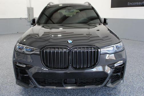 2021 BMW X7 M50i