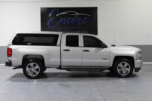 Silver Ice Metallic 2018 Chevrolet Silverado 1500 Custom