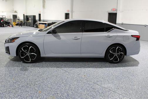 2024 Nissan Altima SR FWD