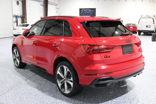 2022 Audi Q3 45 S line Premium Plus