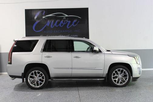 Radiant Silver Metallic 2017 Cadillac Escalade Premium Luxury