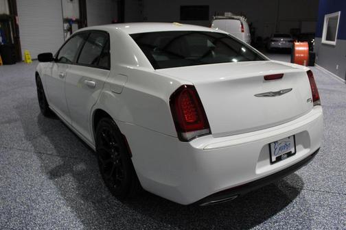 2019 Chrysler 300 S
