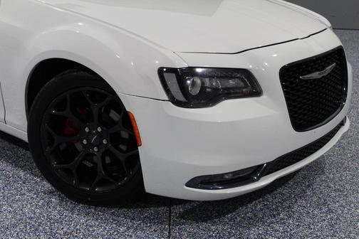 2019 Chrysler 300 S
