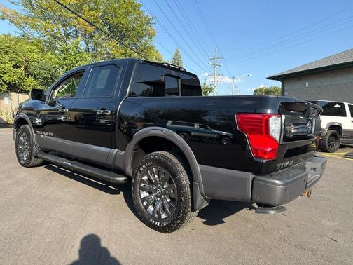 2018 Nissan Titan Platinum Reserve