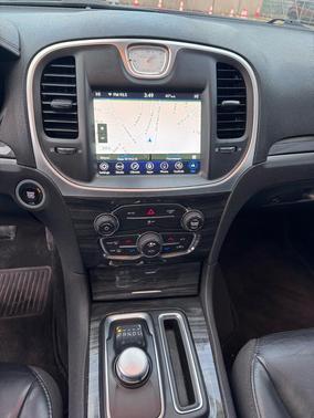 2018 Chrysler 300 Touring