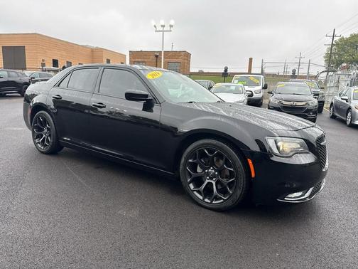 2019 Chrysler 300 S