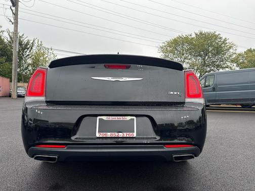 2019 Chrysler 300 S