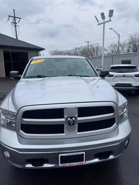 2016 RAM 1500 SLT