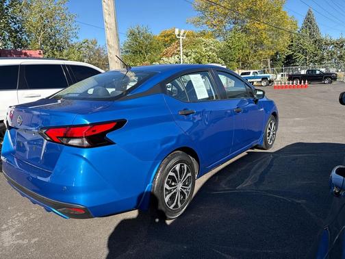 2020 Nissan Versa 1.6 S