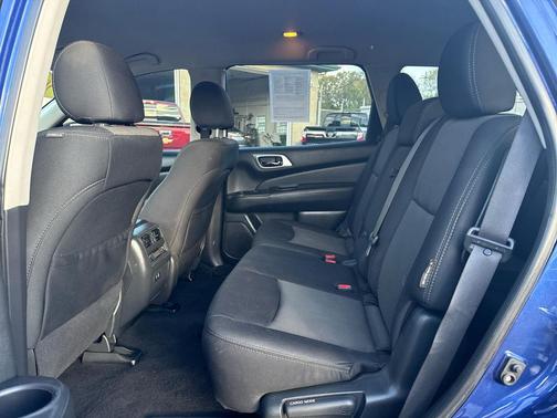 2020 Nissan Pathfinder SV 2WD