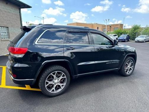 2018 Jeep Grand Cherokee Sterling Edition