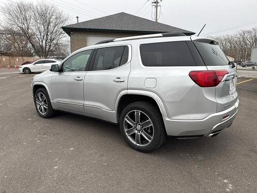 2019 GMC Acadia Denali